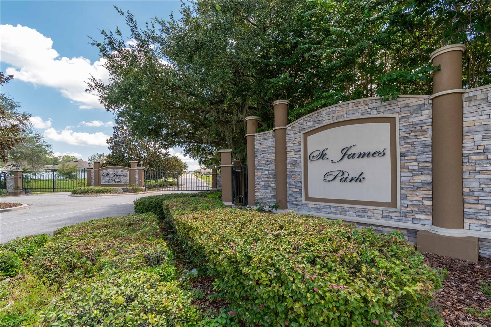 25 NW 45TH LOOP