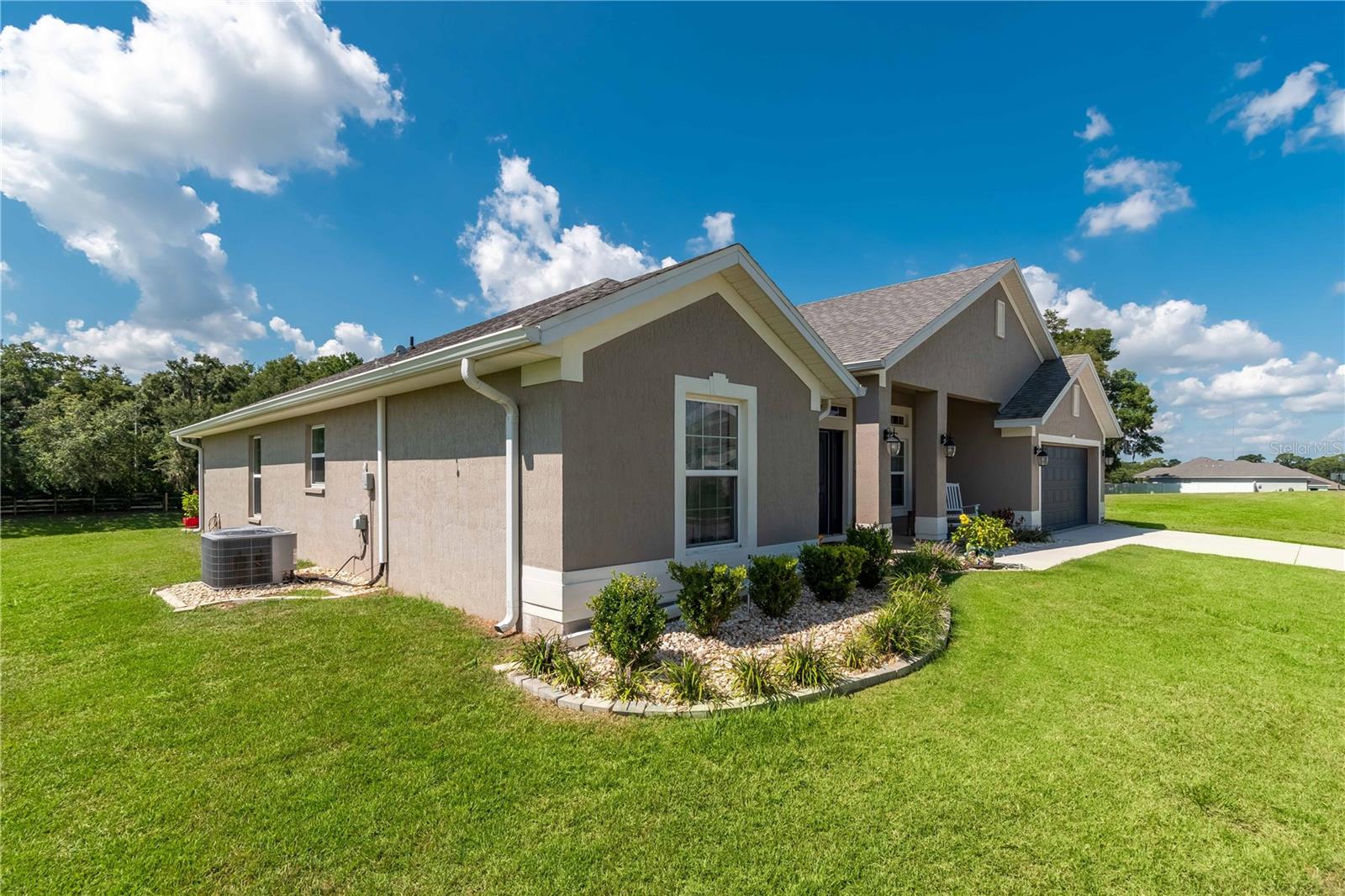 25 NW 45TH LOOP