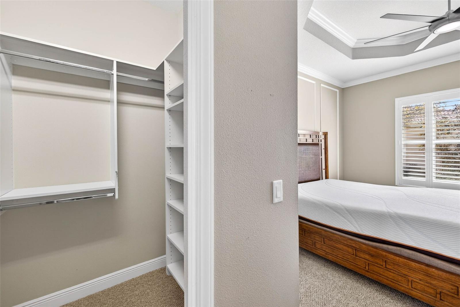 VALENCIA LAKES - Residential