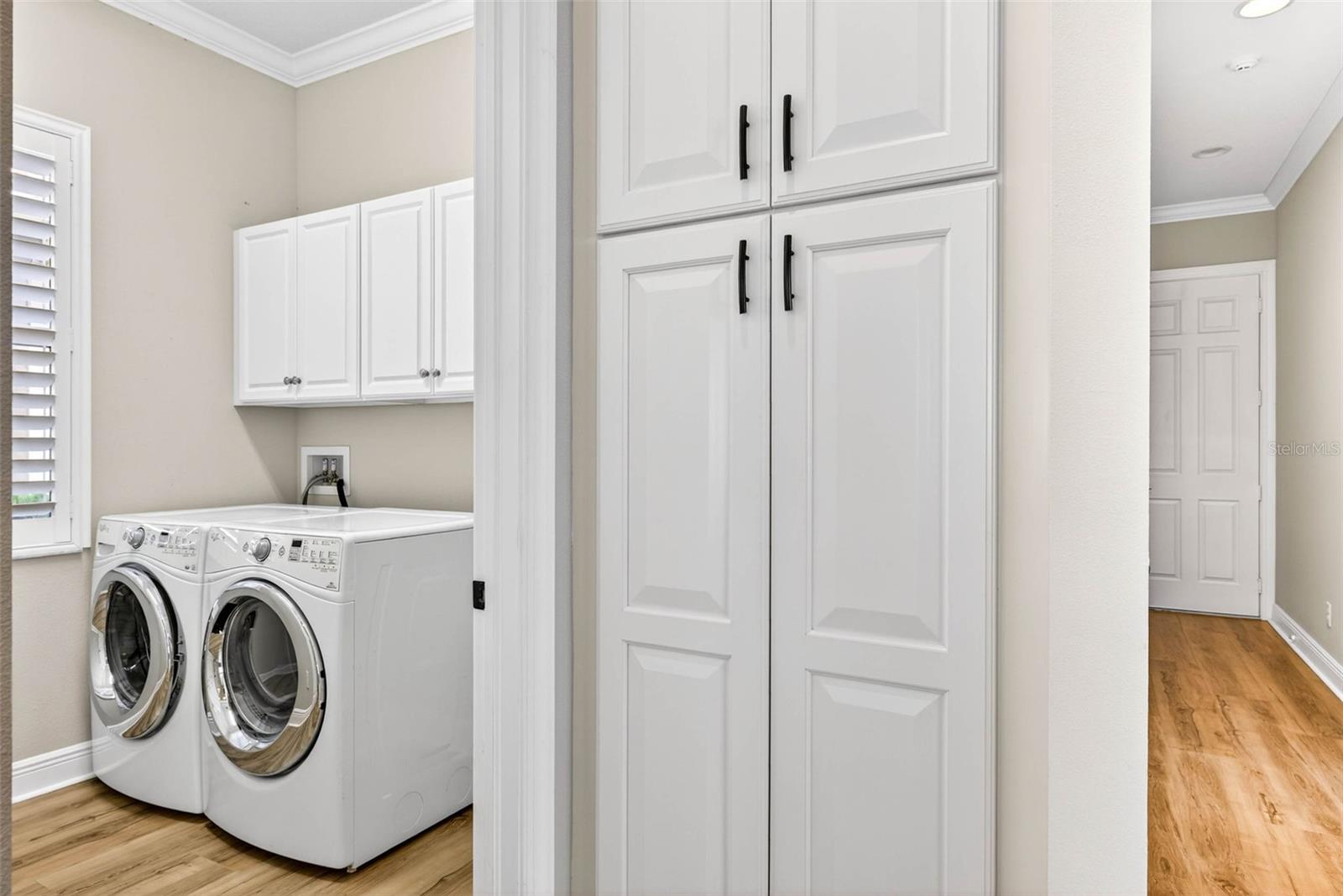 VALENCIA LAKES - Residential