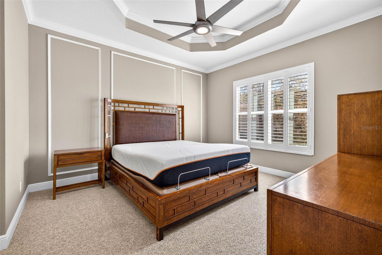 VALENCIA LAKES - Residential