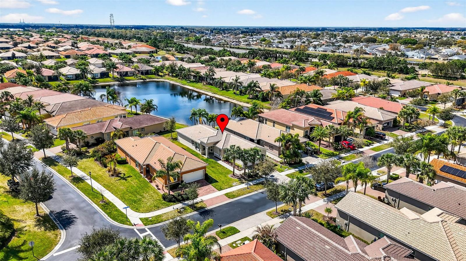 VALENCIA LAKES - Residential