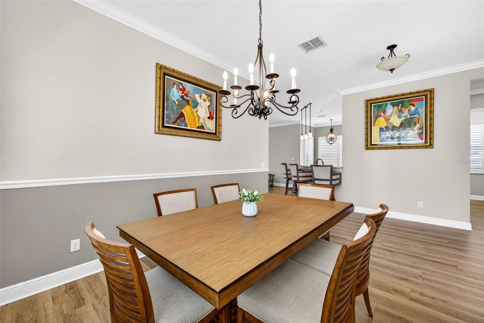 VALENCIA LAKES - Residential