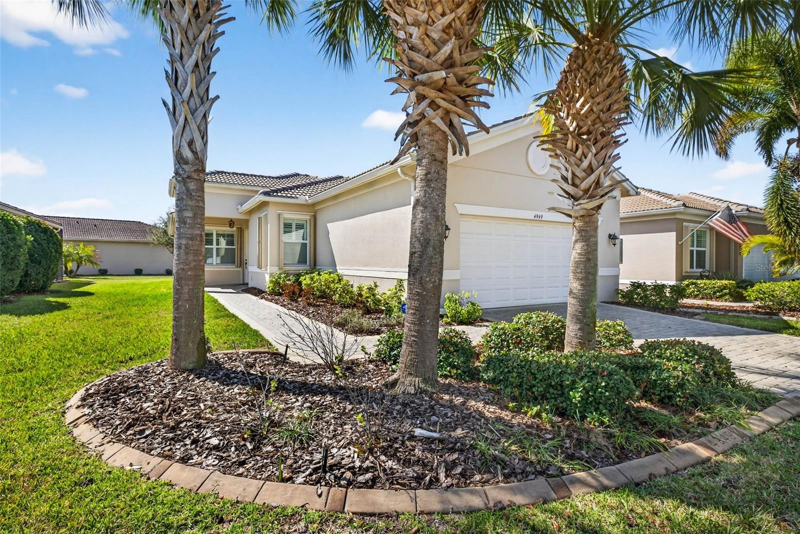 VALENCIA LAKES - Residential