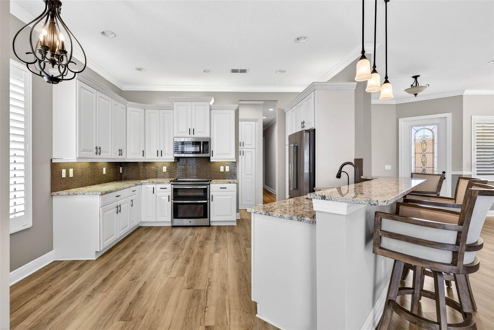 VALENCIA LAKES - Residential