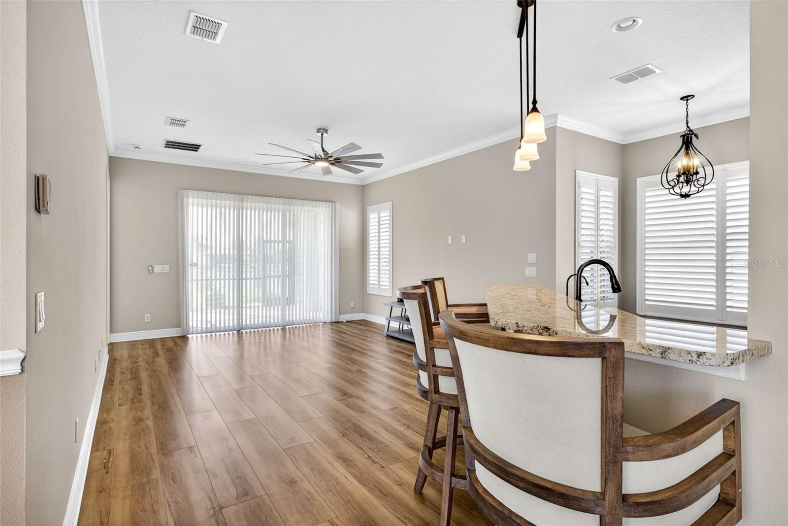 VALENCIA LAKES - Residential