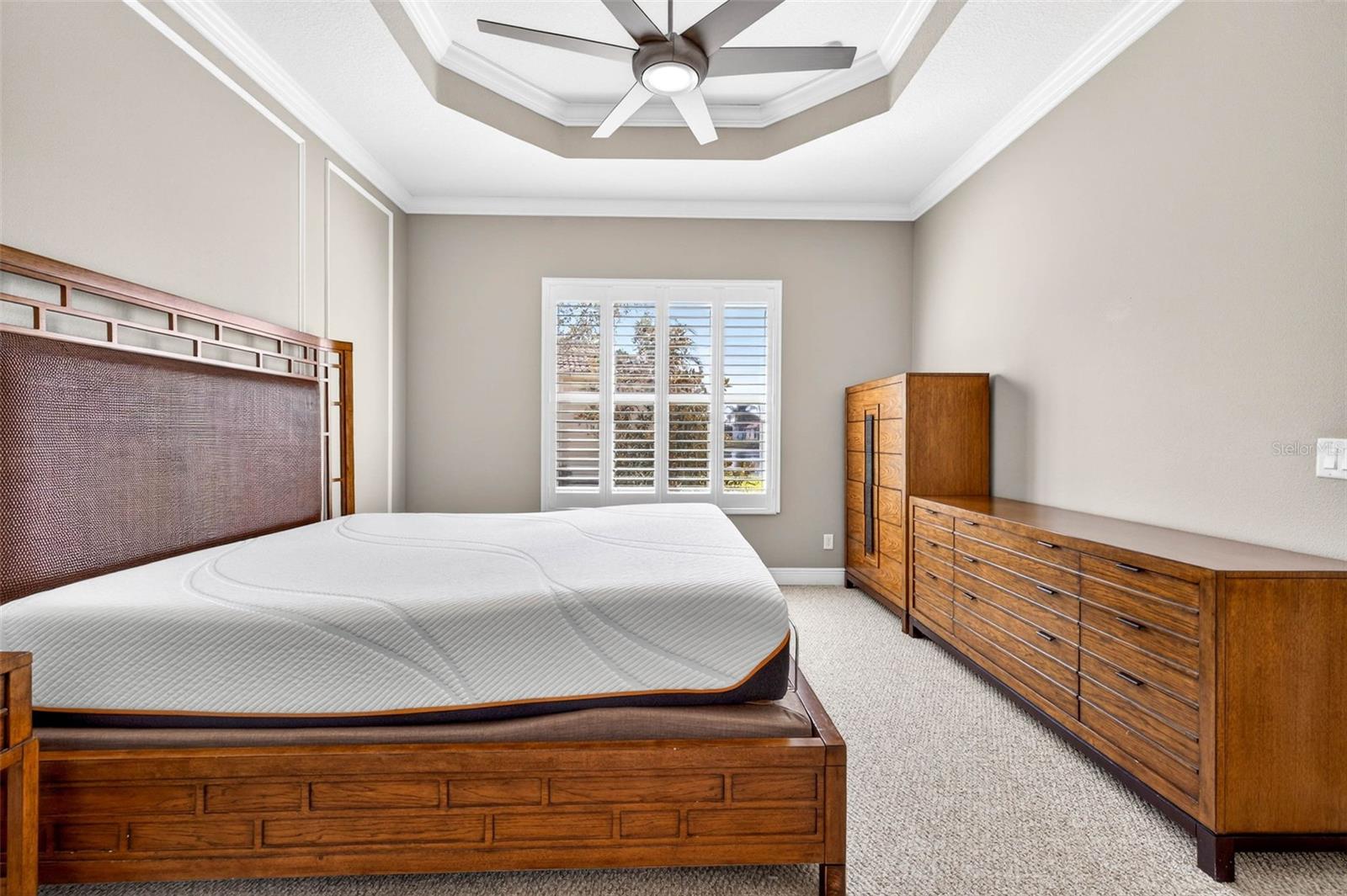 VALENCIA LAKES - Residential