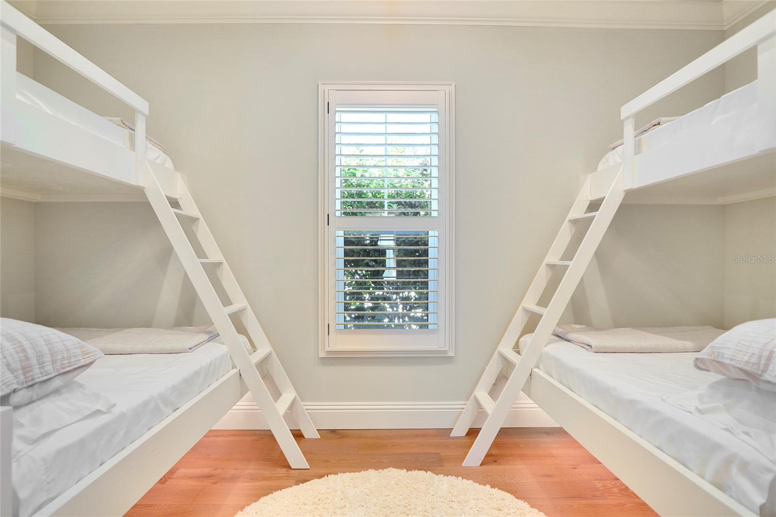 OAKLAND HILLS - Residential