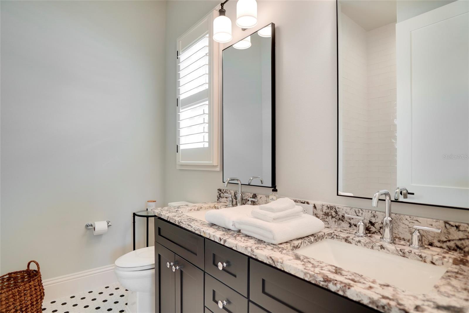 OAKLAND HILLS - Residential
