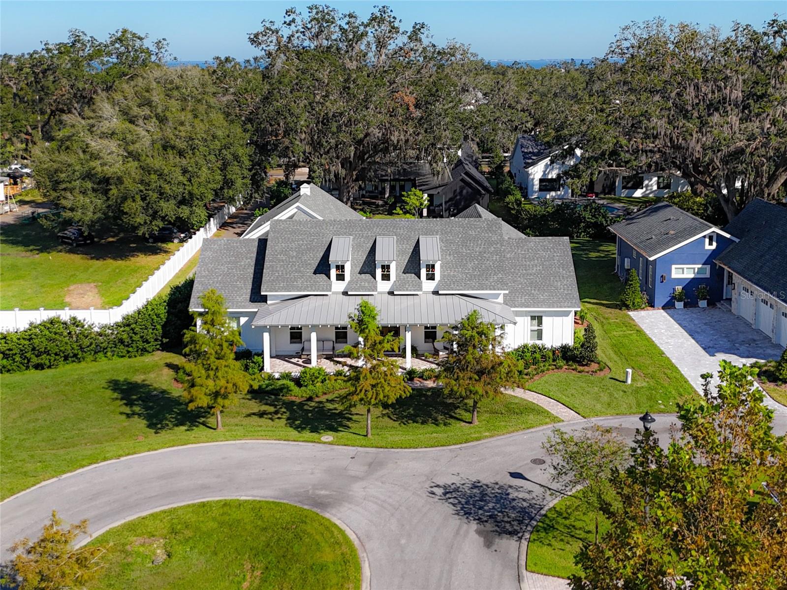 OAKLAND HILLS - Residential