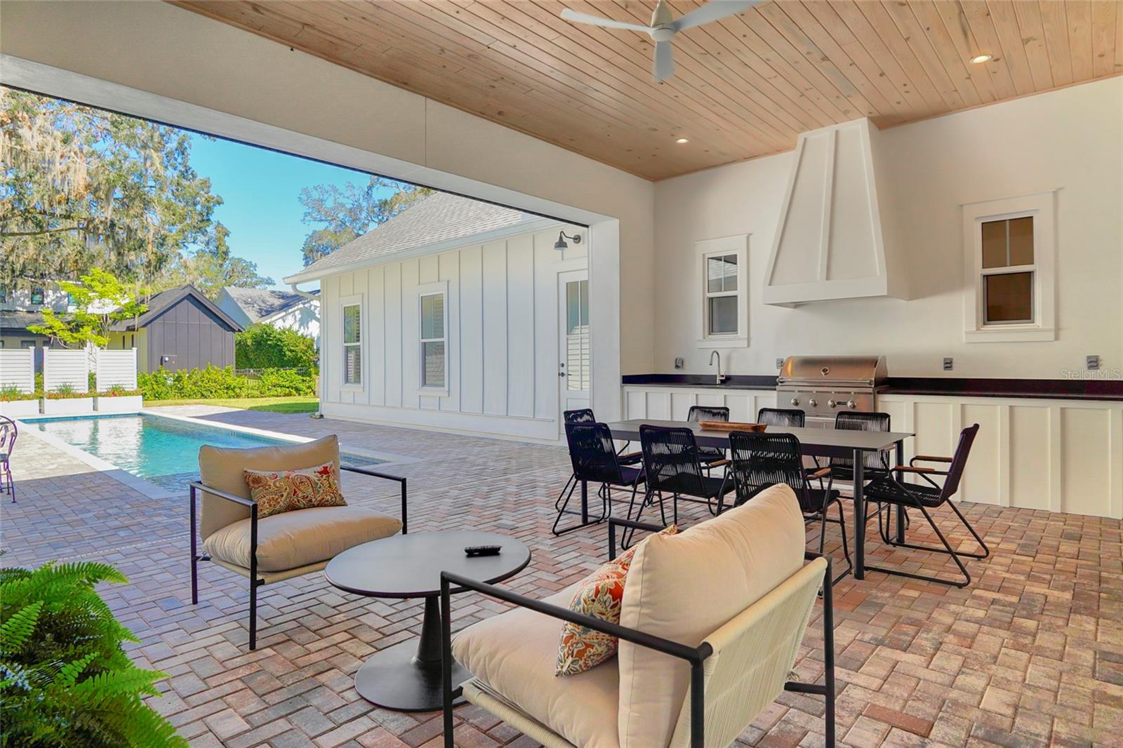 OAKLAND HILLS - Residential
