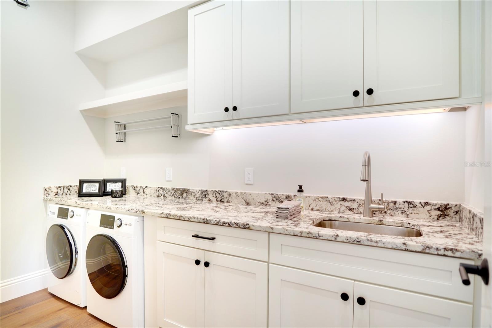 OAKLAND HILLS - Residential