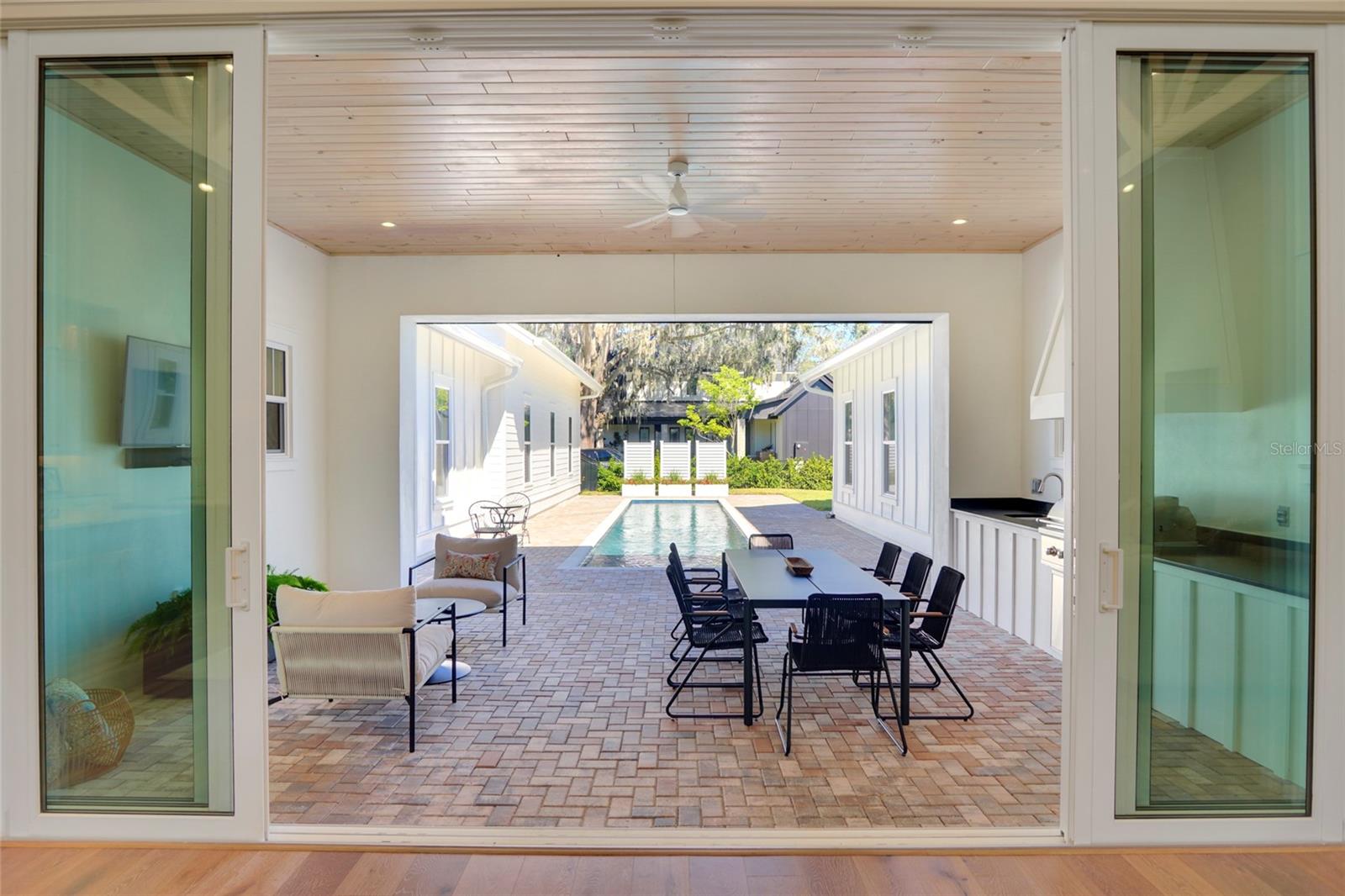 OAKLAND HILLS - Residential