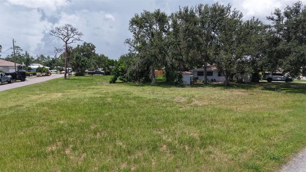 Photo of 513 Pine Road, Nokomis, FL 34275 (MLS # A4659752)
