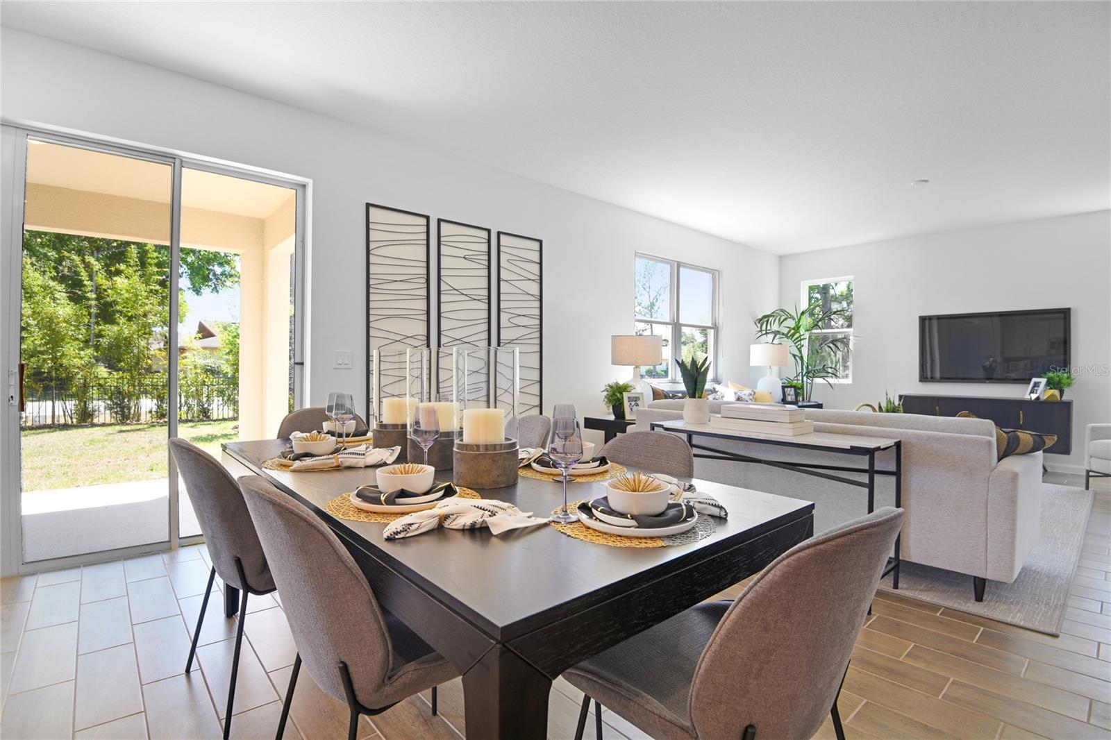 SEASONS AT MAGNOLIA POINTE - Residential