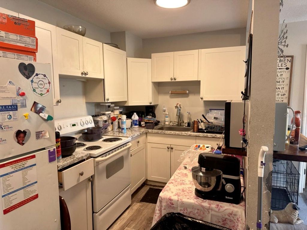 Photo of 1630 Newark Street S, St Petersburg, FL 33711 (MLS # TB8455010)