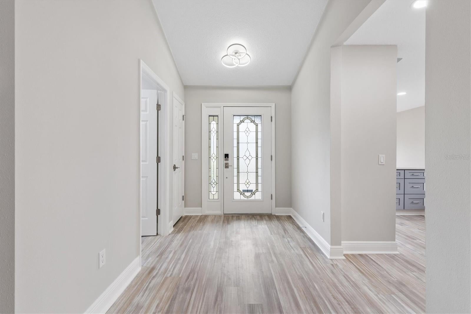1402 CAMERO DRIVE