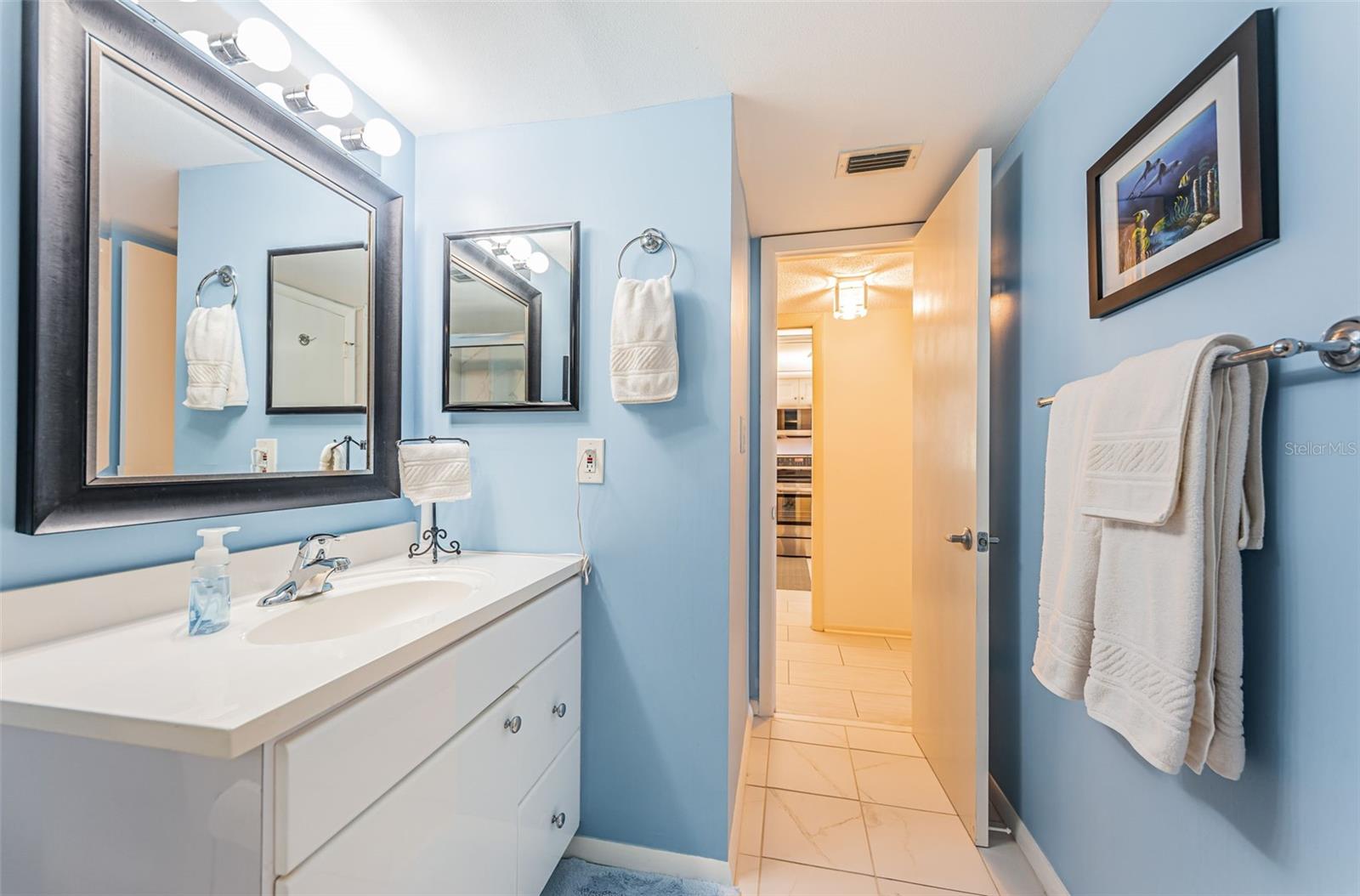 COLUMBIA TOWERS CONDO - Residential