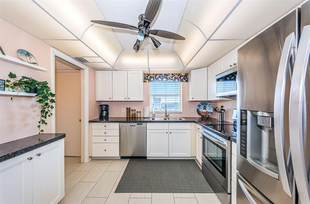 Photo of 4725 Cove Circle #808, St Petersburg, FL 33708 (MLS # TB8462437)