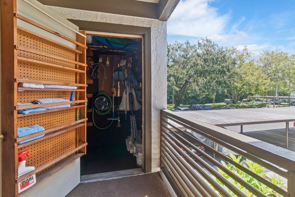 WOODTRAIL CONDO - Residential