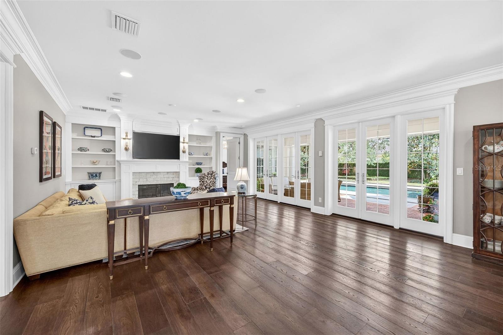 PARK GROVE - Residential