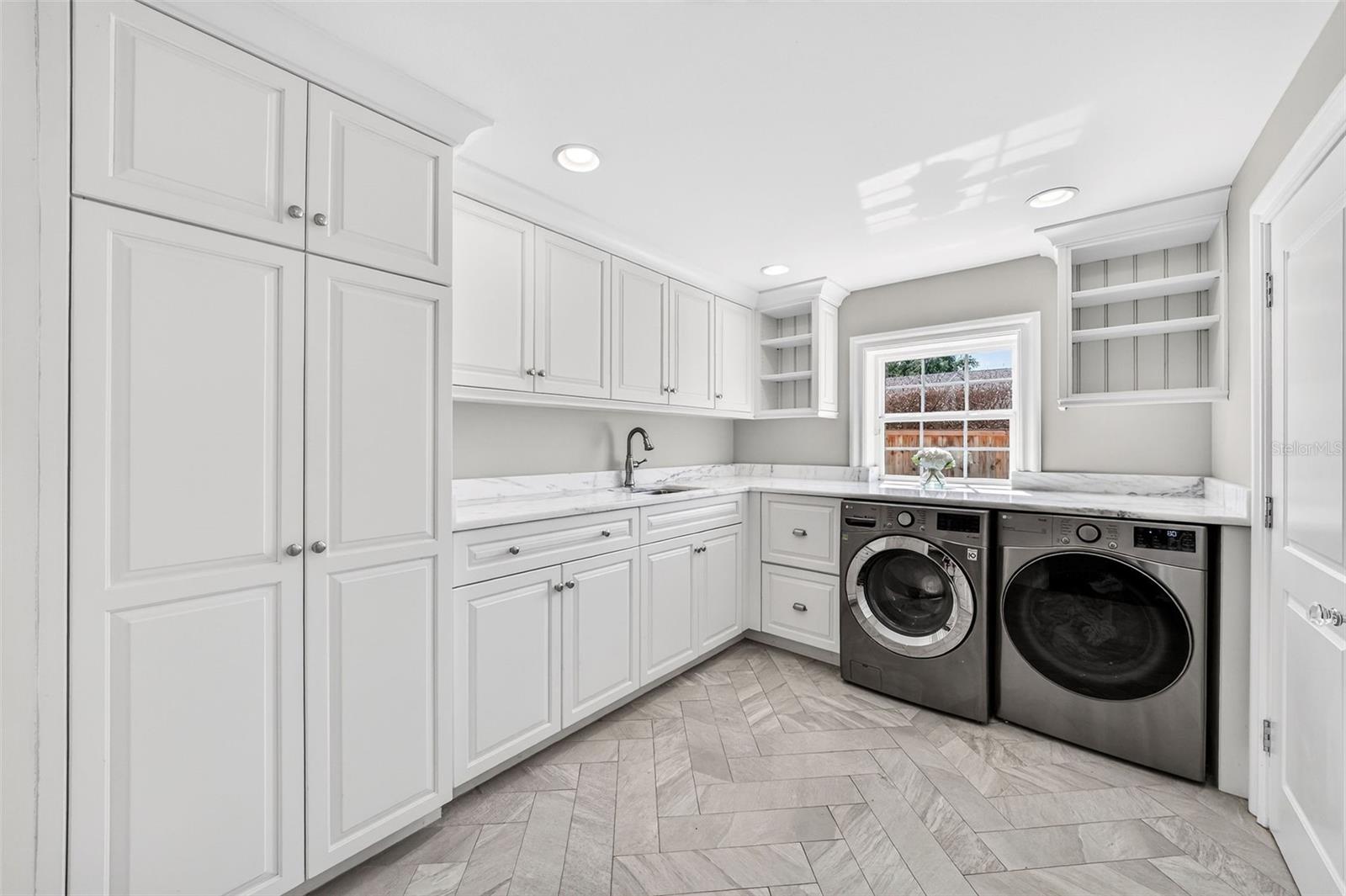 PARK GROVE - Residential