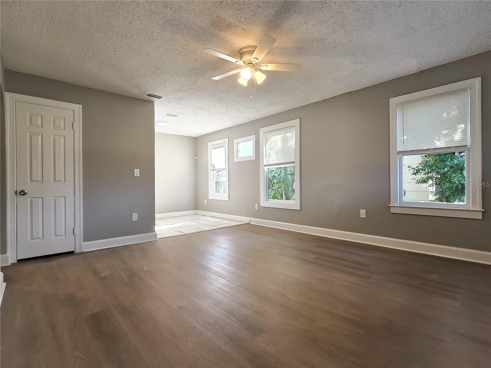 ROOSEVELT PARK ADD - Residential