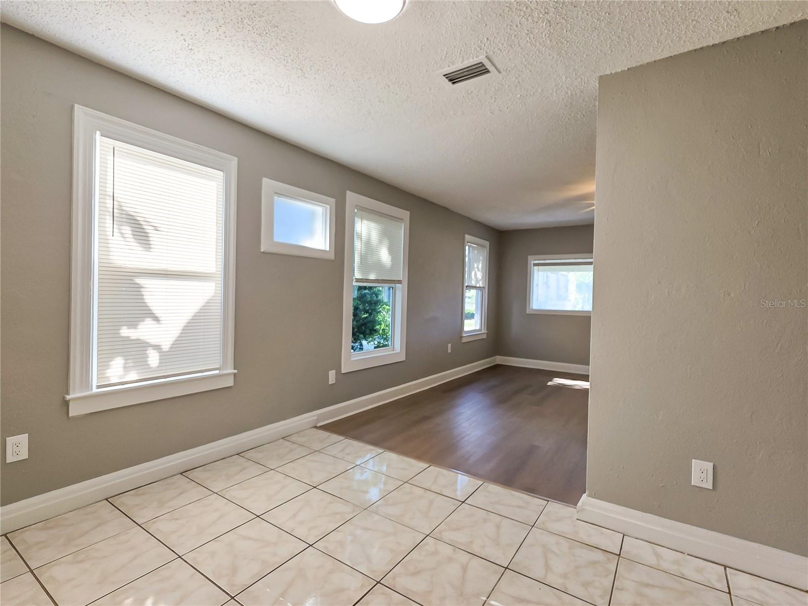 ROOSEVELT PARK ADD - Residential