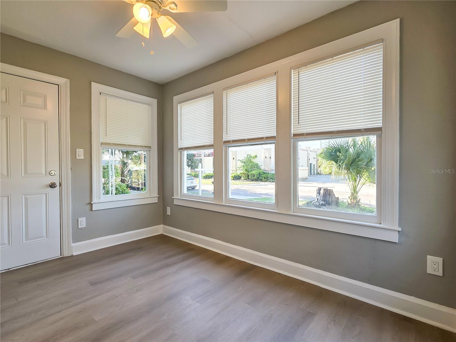 ROOSEVELT PARK ADD - Residential