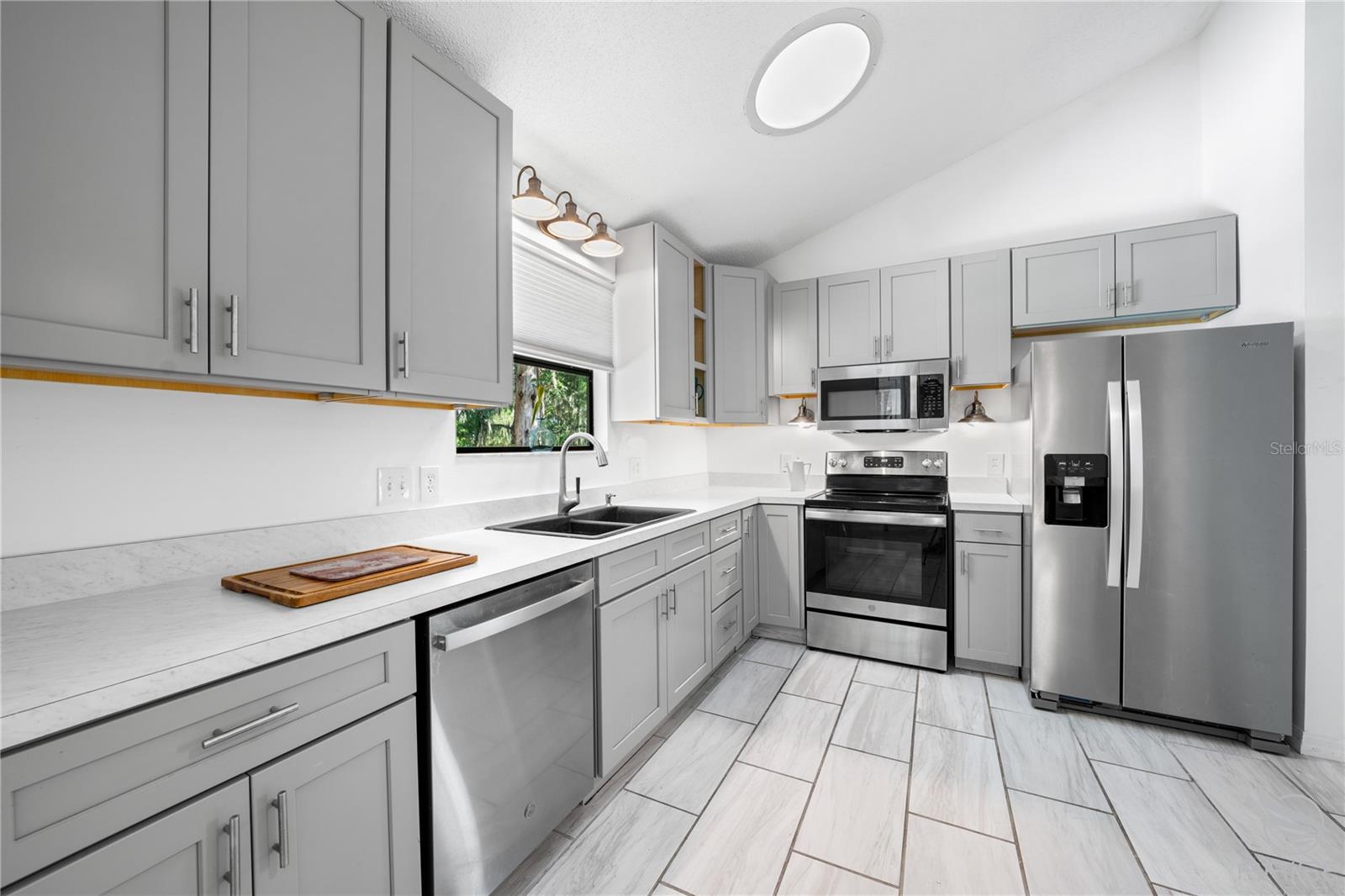 PINE ISLAND PH 01 - Residential