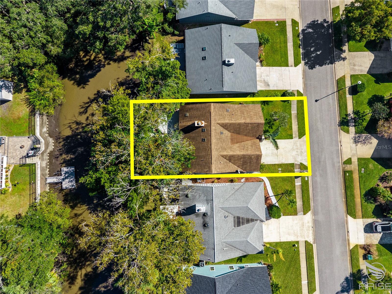 734 PINE SHORES CIRCLE