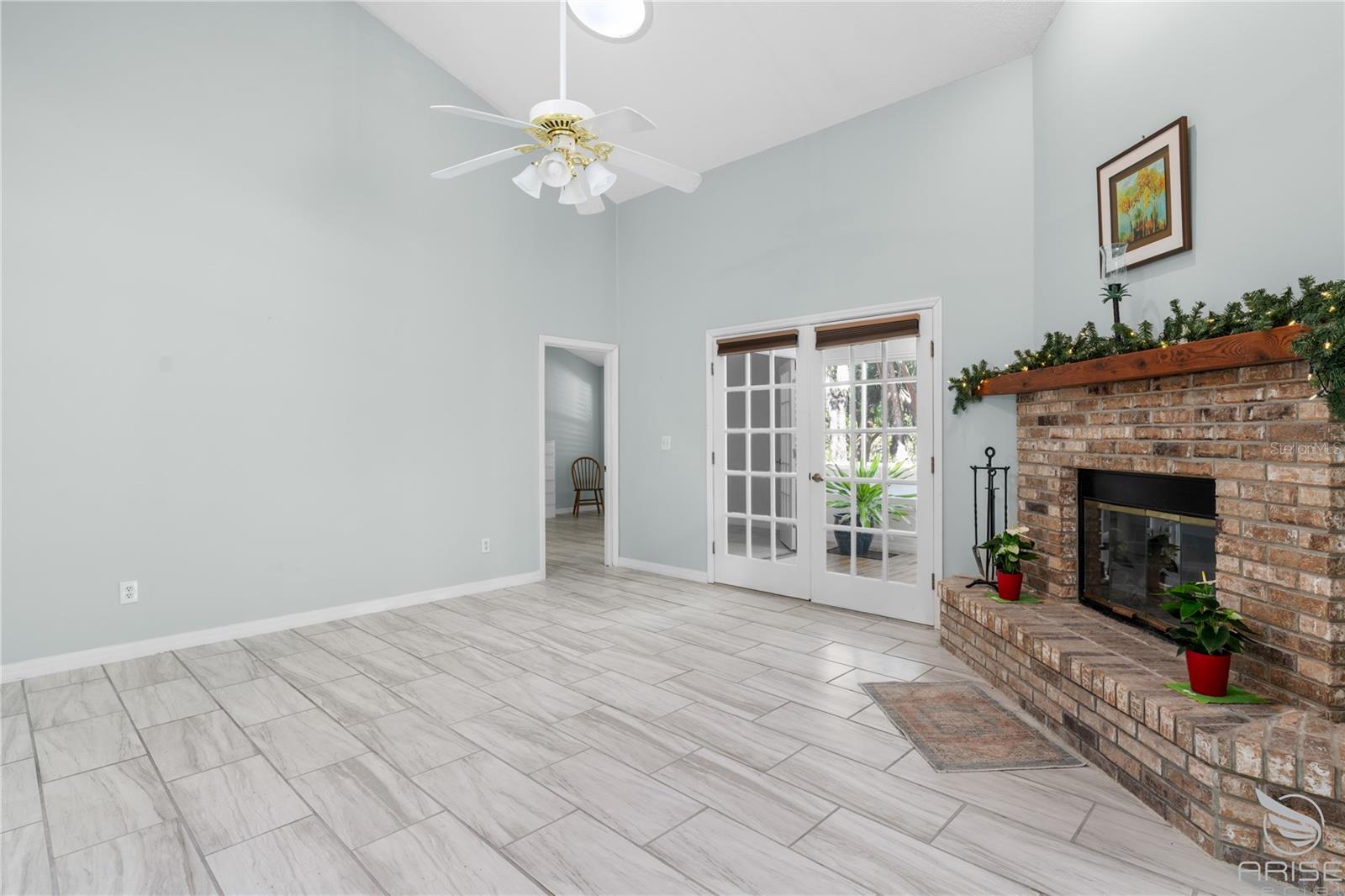 PINE ISLAND PH 01 - Residential