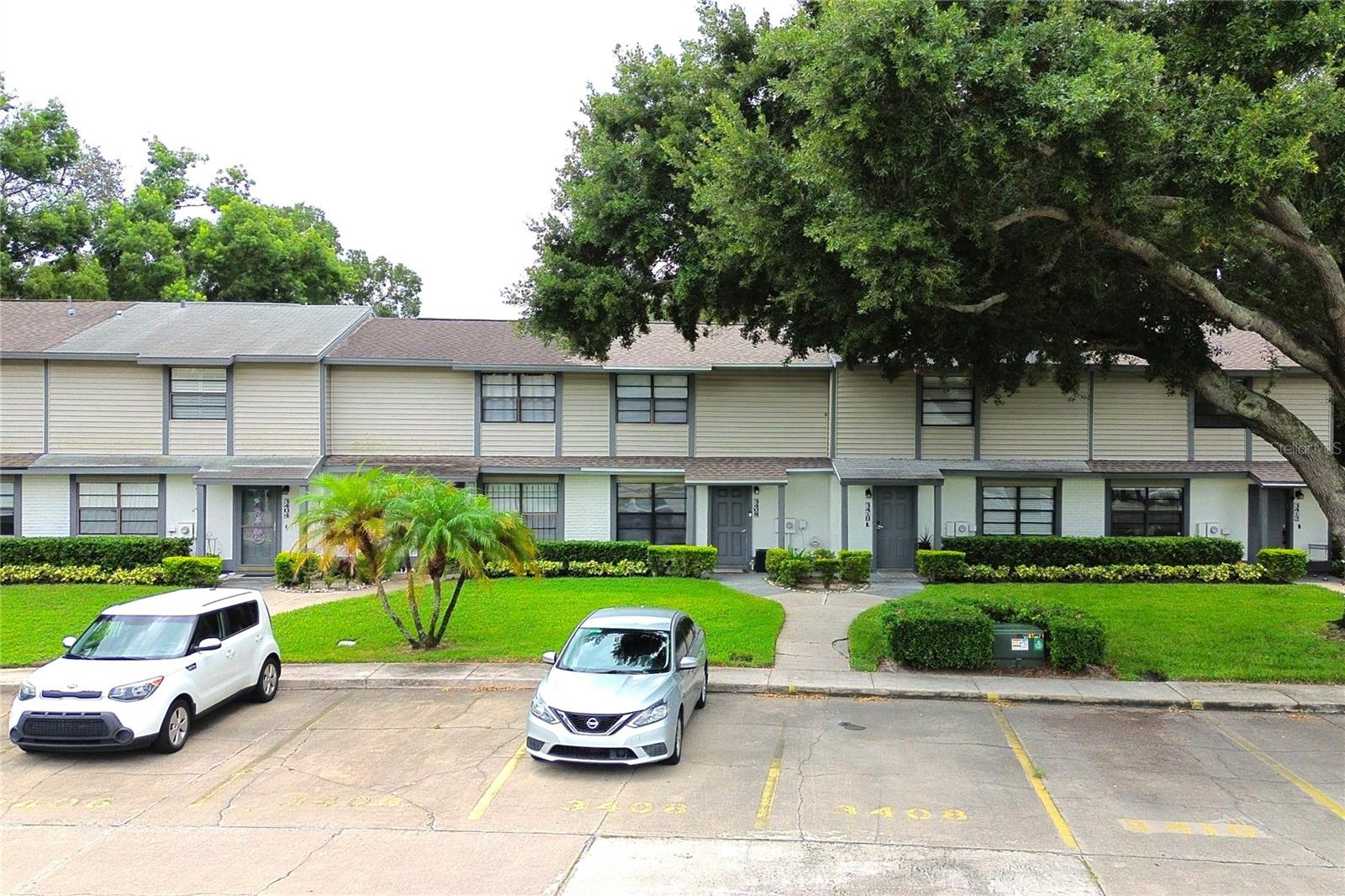 3408 OAK TRAIL COURT