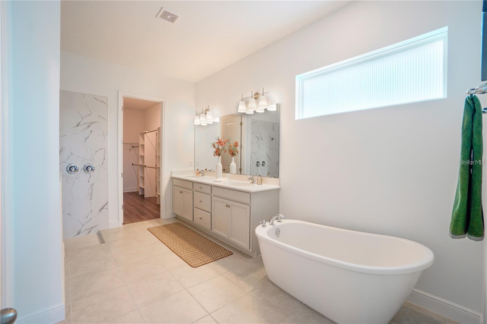 BELLA COLLINA WEST SUB - Residential