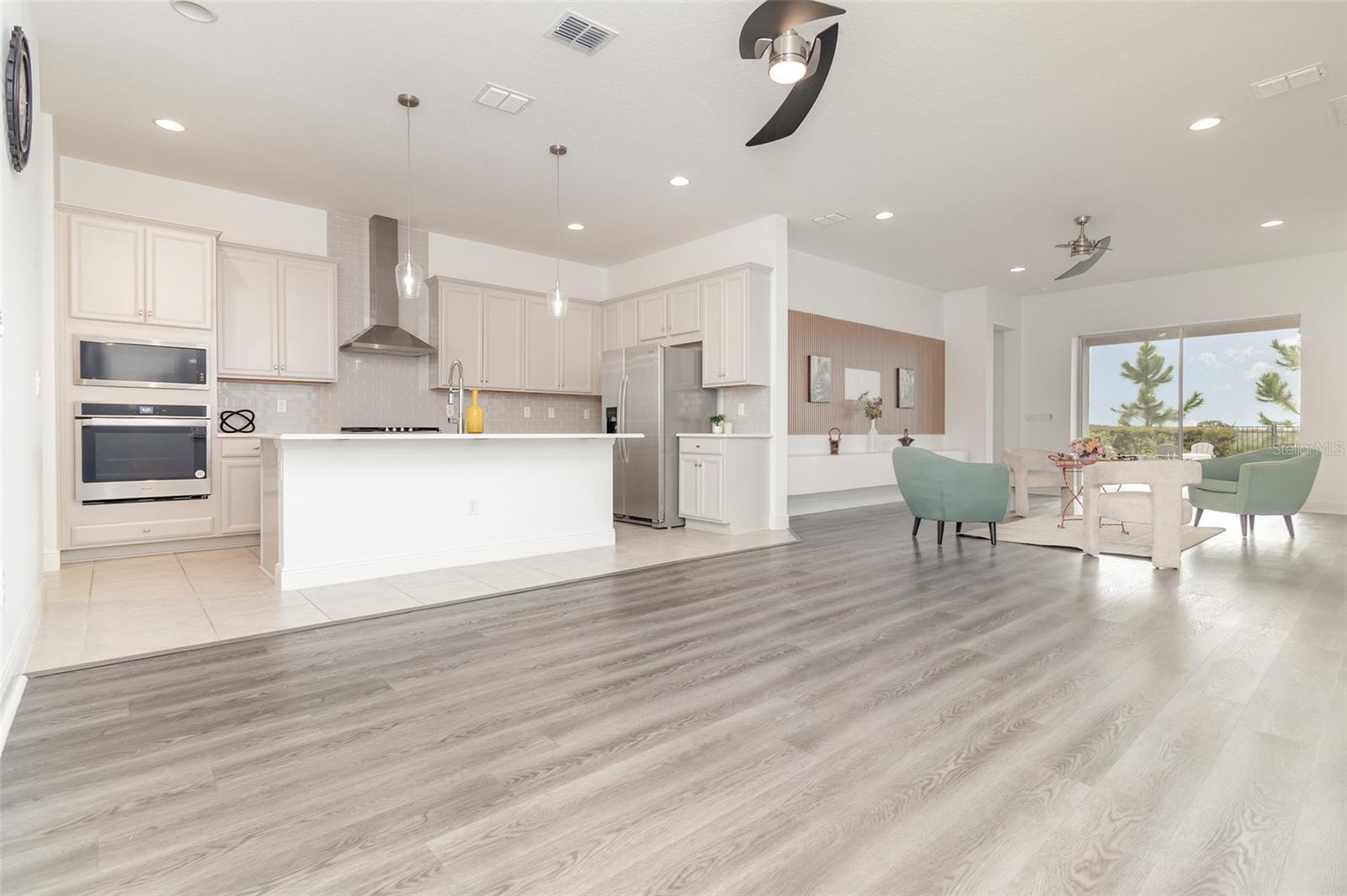 BELLA COLLINA WEST SUB - Residential