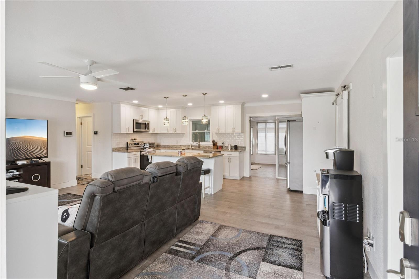 MEADOW LAWN 10TH ADD - Residential