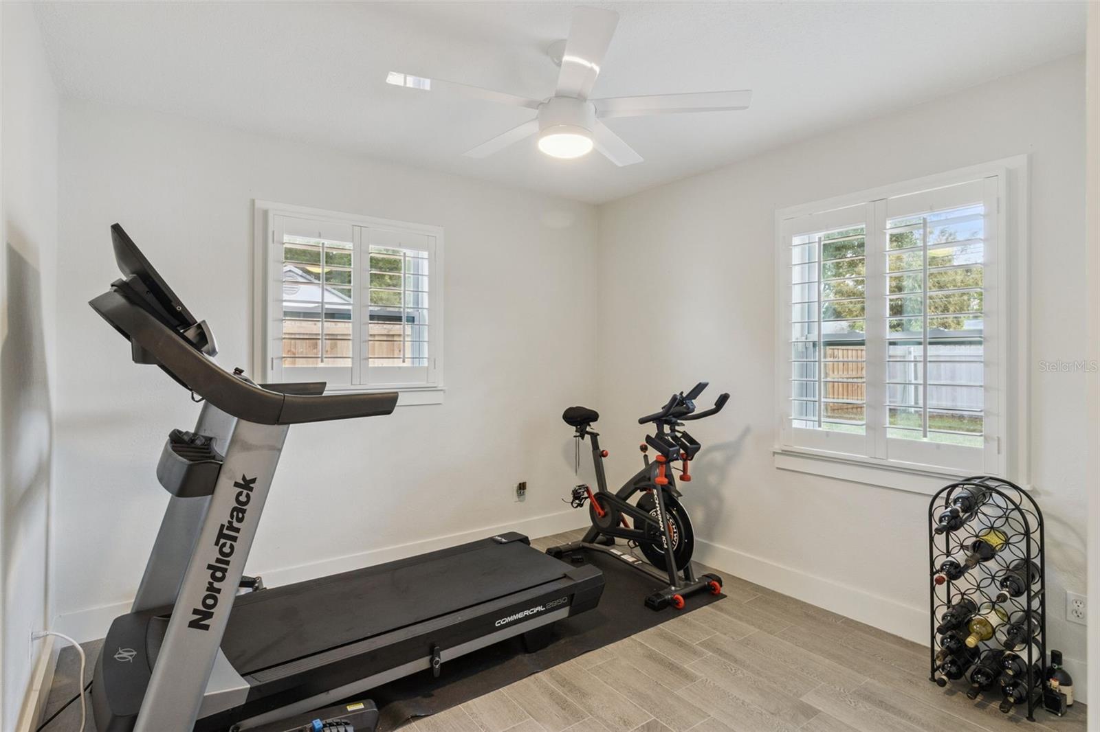 MEADOW LAWN 10TH ADD - Residential