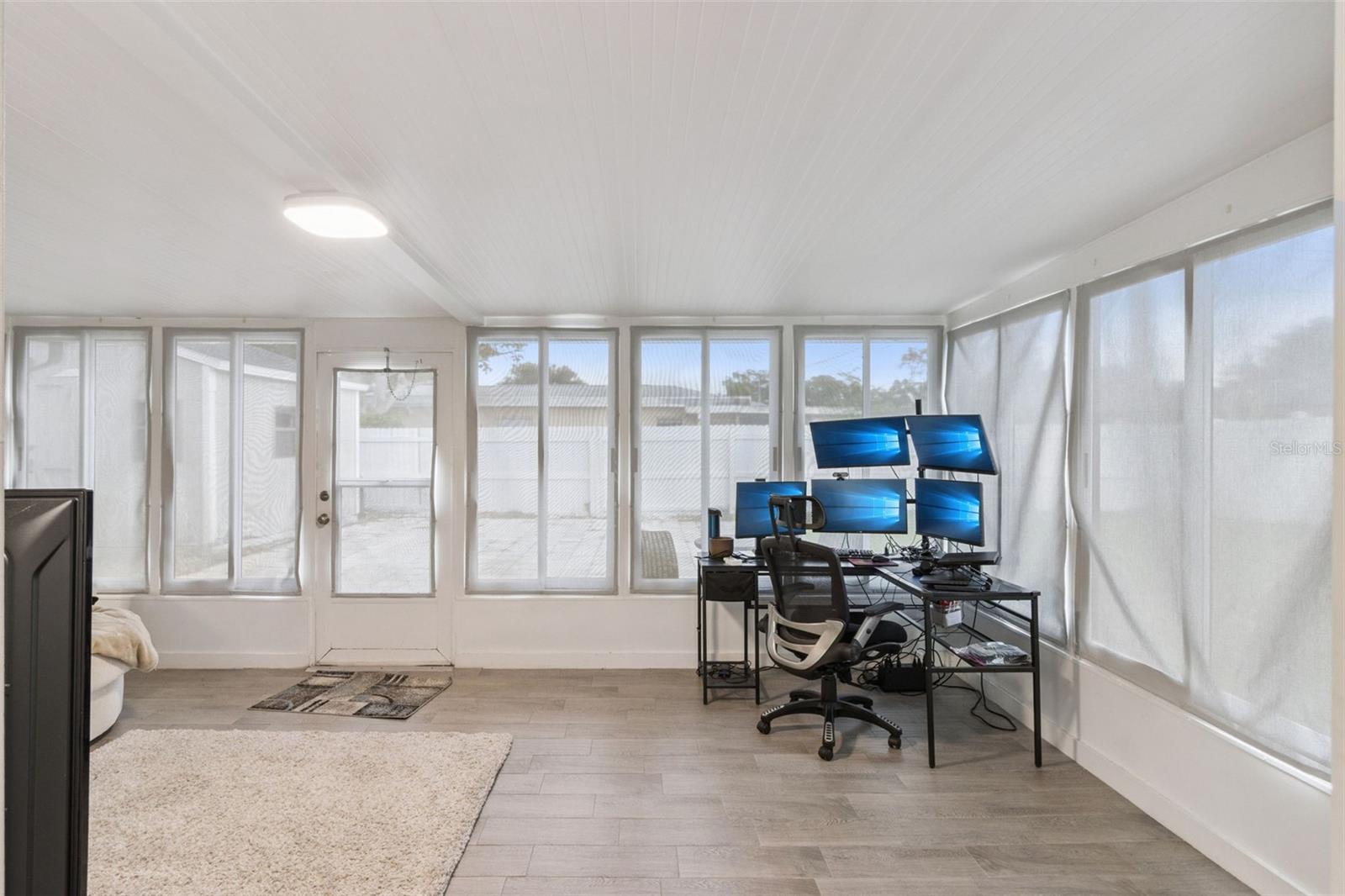 MEADOW LAWN 10TH ADD - Residential