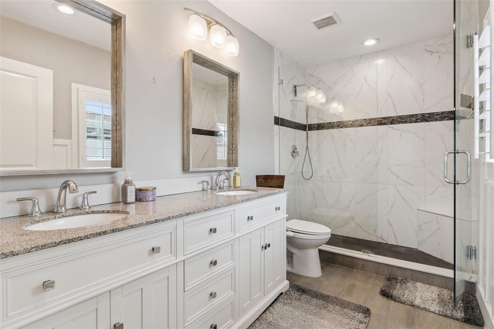 MEADOW LAWN 10TH ADD - Residential