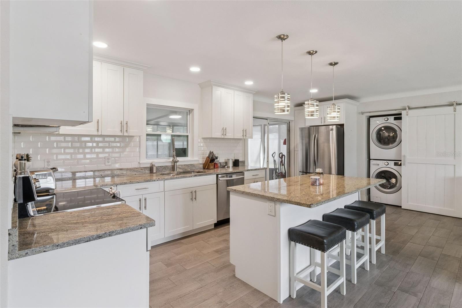 MEADOW LAWN 10TH ADD - Residential