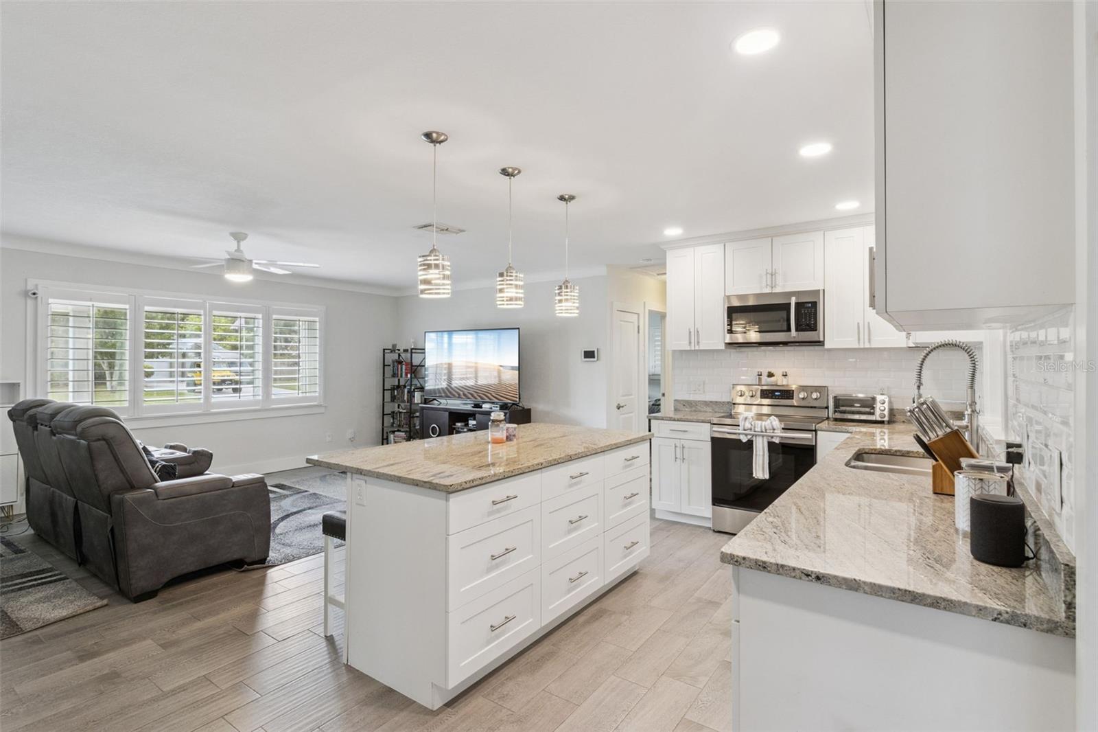 MEADOW LAWN 10TH ADD - Residential