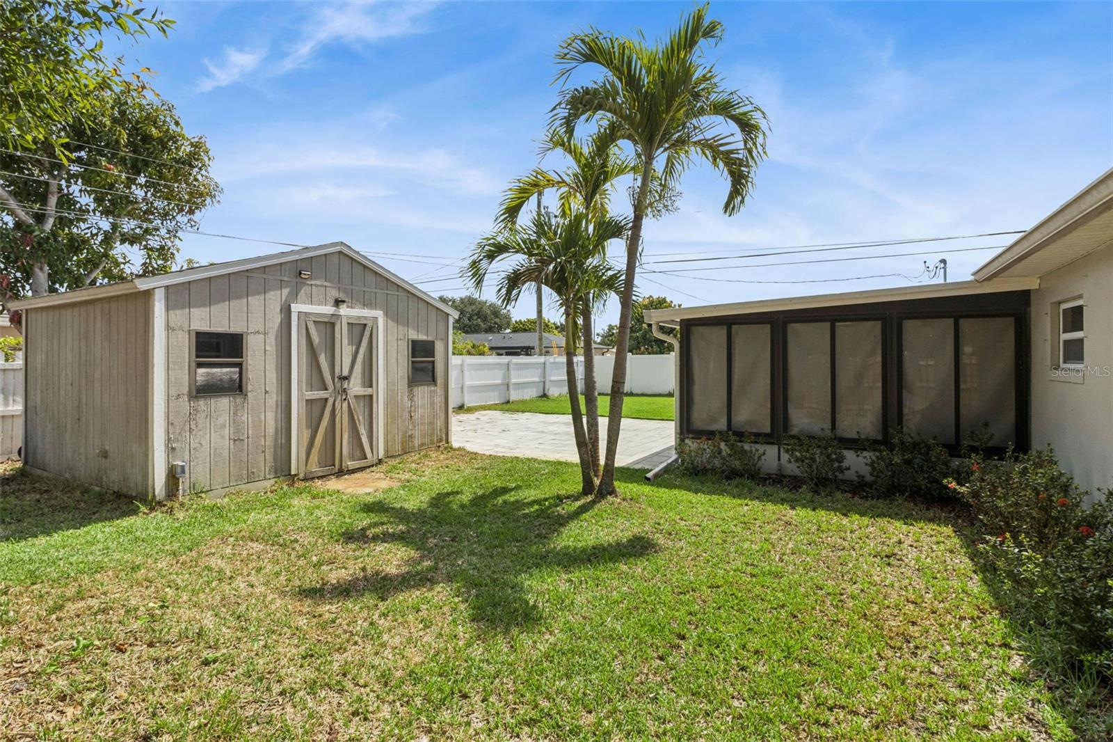 MEADOW LAWN 10TH ADD - Residential
