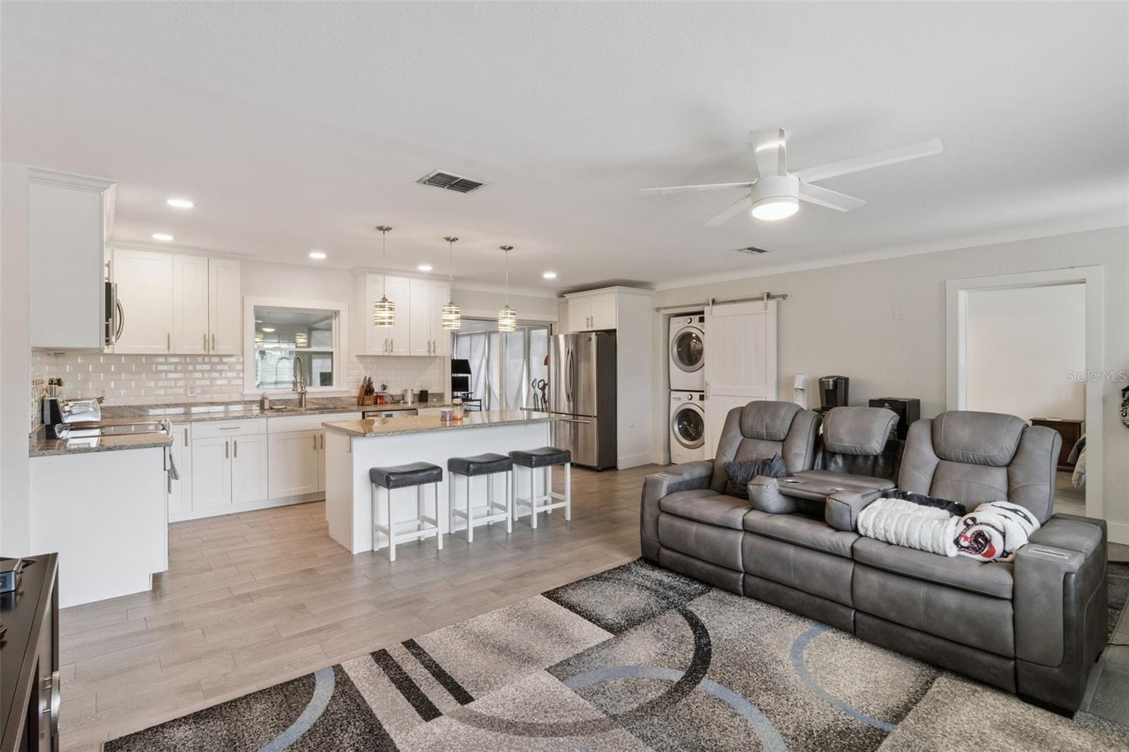 MEADOW LAWN 10TH ADD - Residential