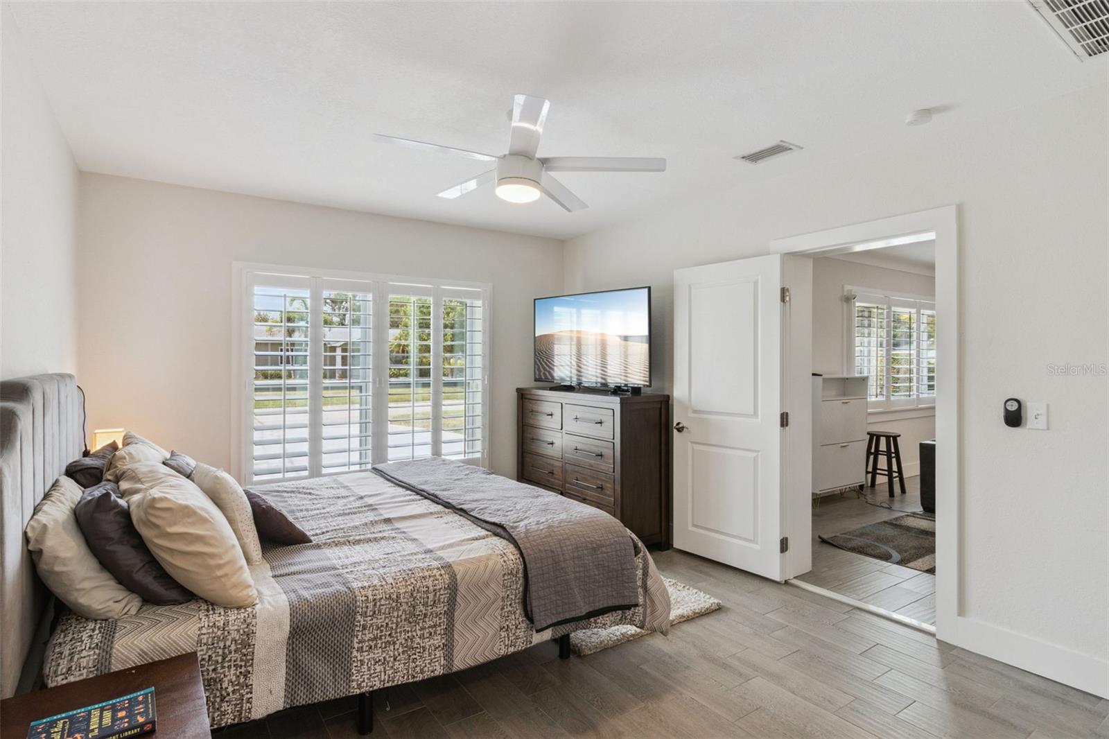 MEADOW LAWN 10TH ADD - Residential