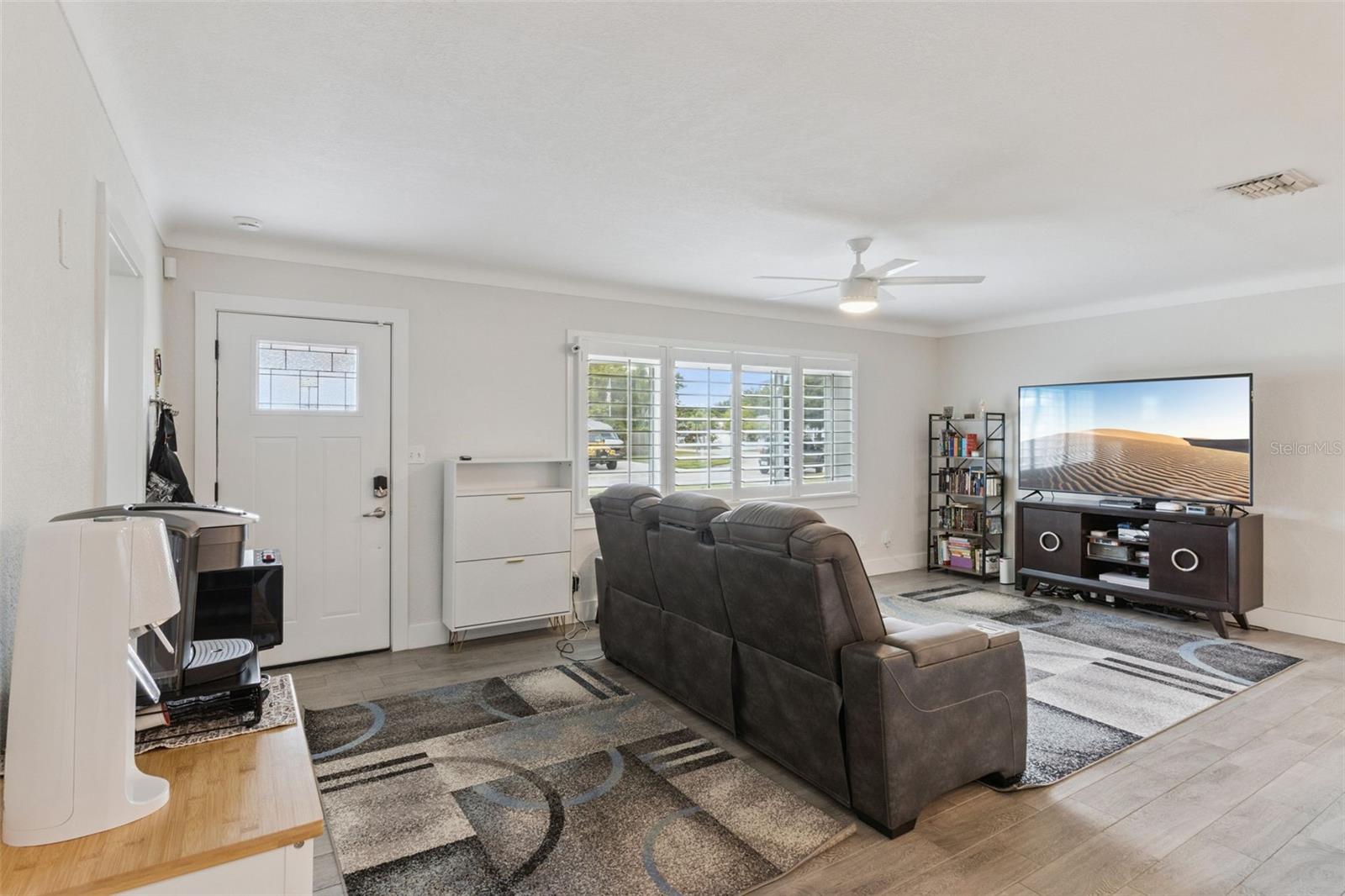 MEADOW LAWN 10TH ADD - Residential