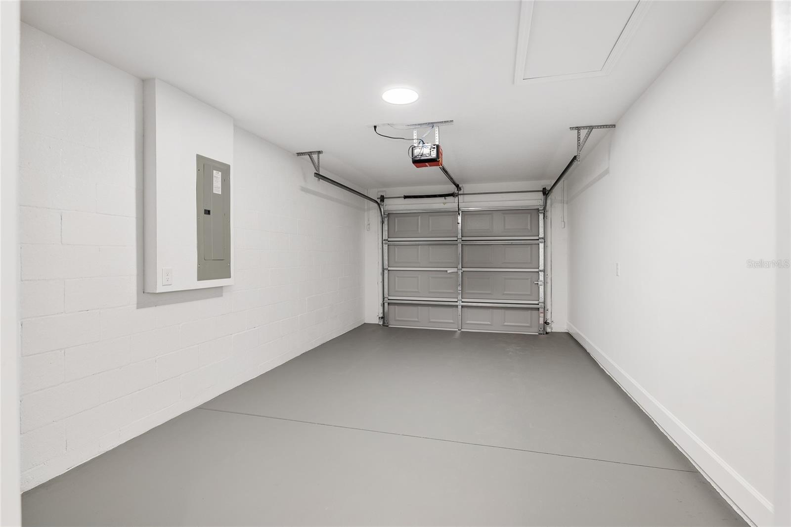 ROLLING RANCH ESTATE - Residential