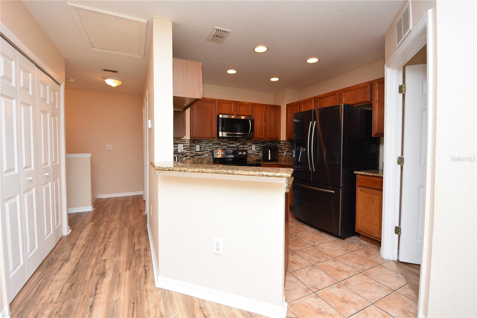 PALM POINTE - Residential