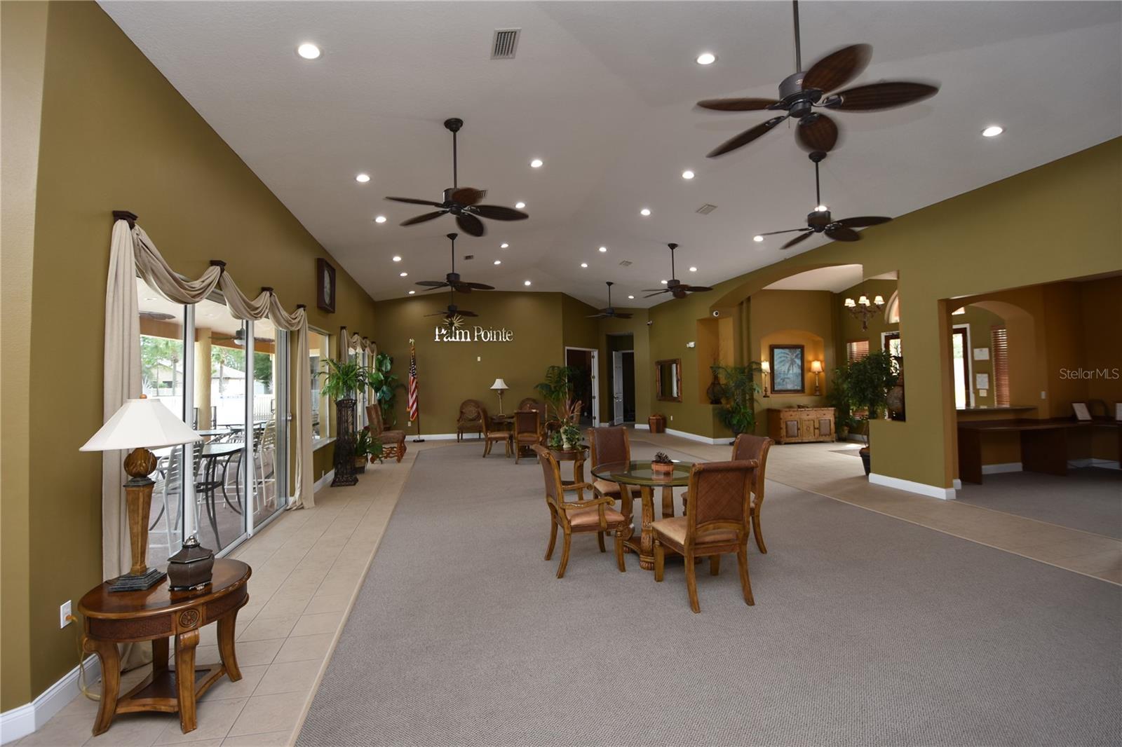 PALM POINTE - Residential