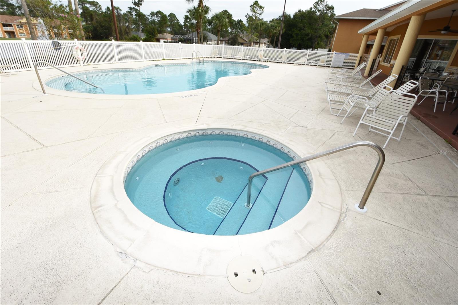 PALM POINTE - Residential