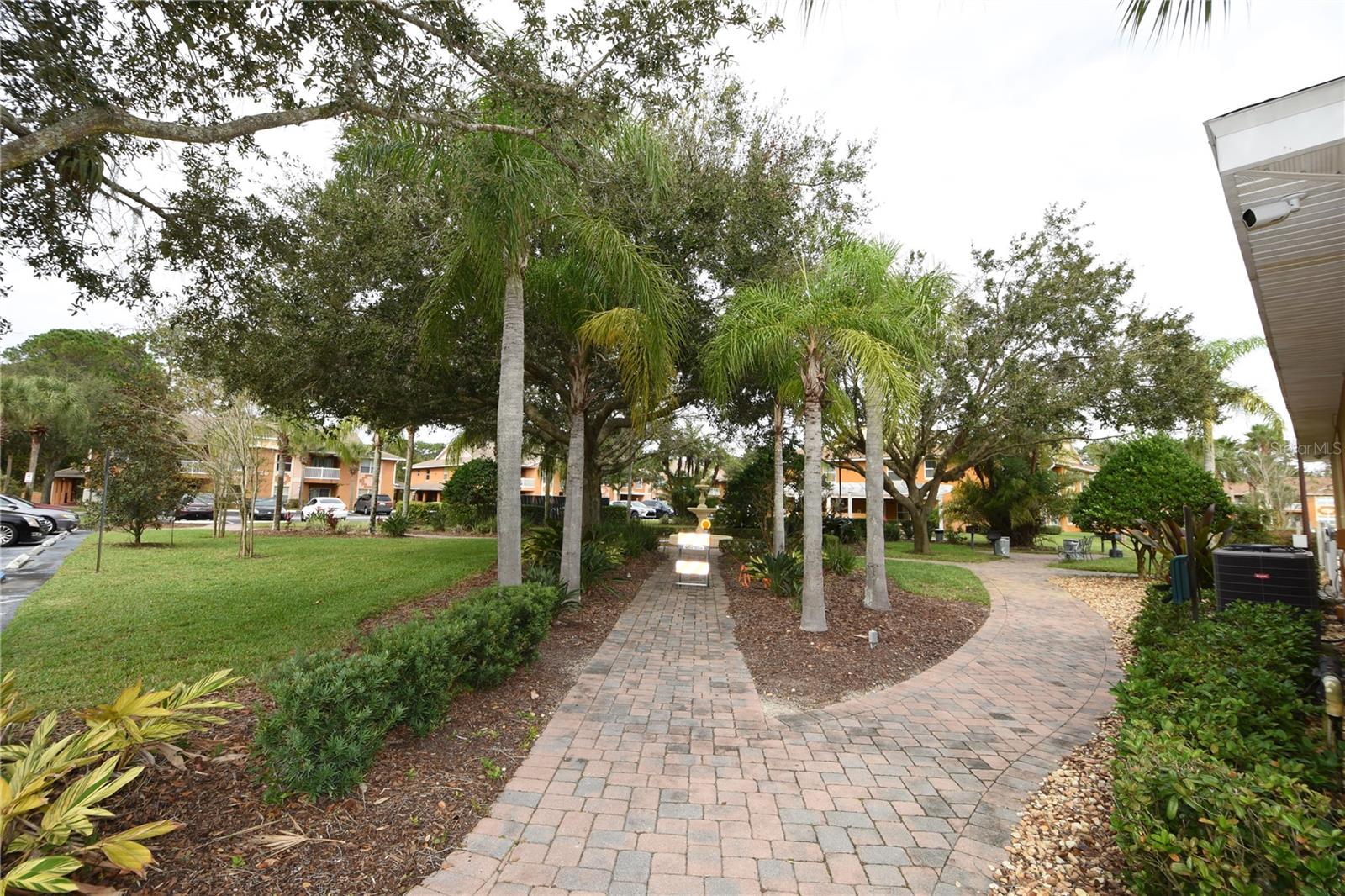 PALM POINTE - Residential